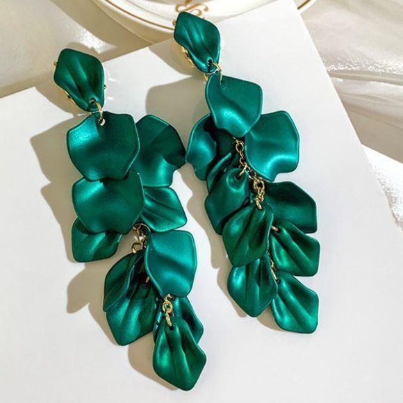 Boho Long Dangly Rose Petals Lightweight Earrings - Picture 1 of 9